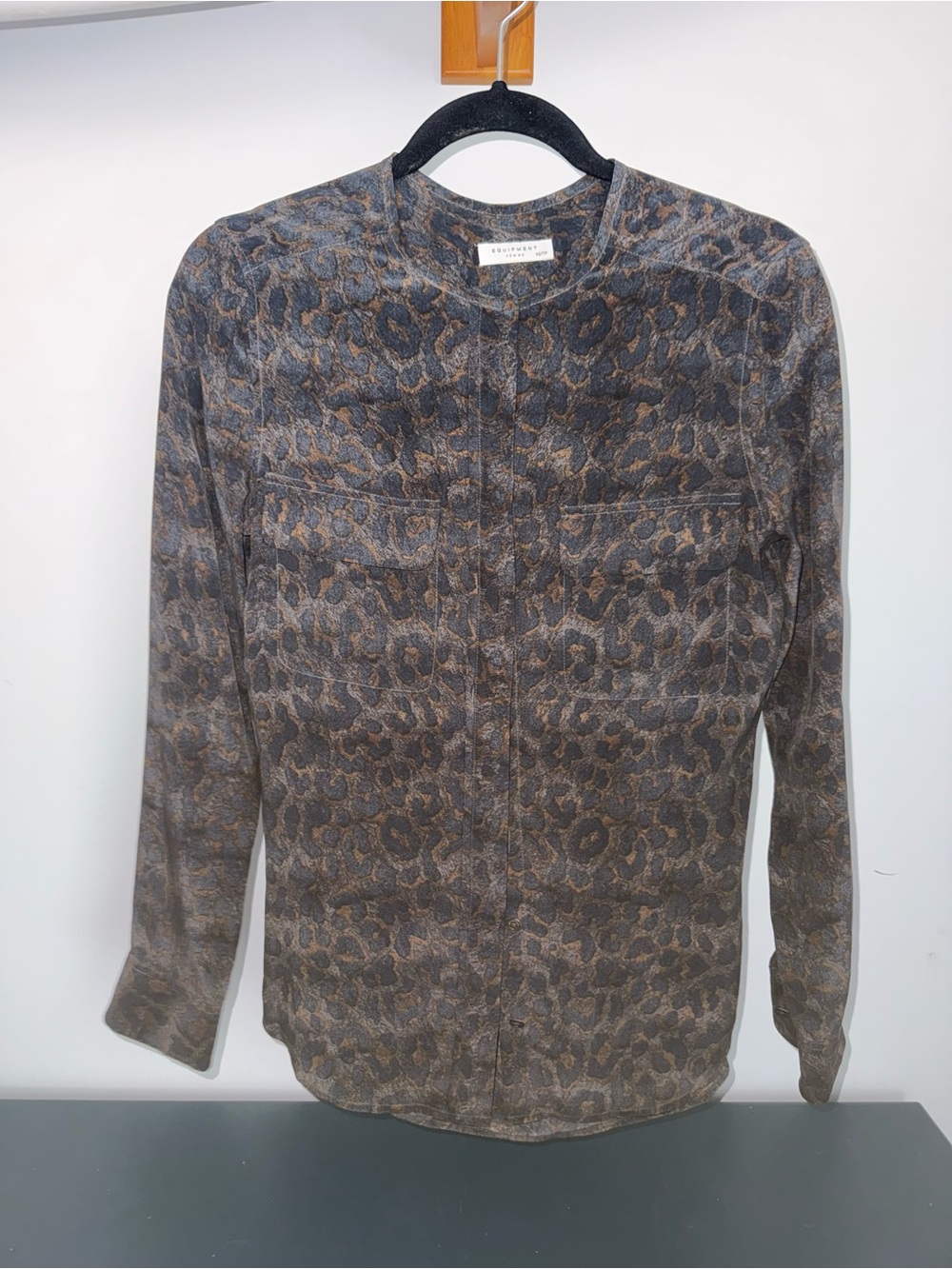 Equipment 100% Silk Blouse in Black and Brown Leopard-Print Size XS